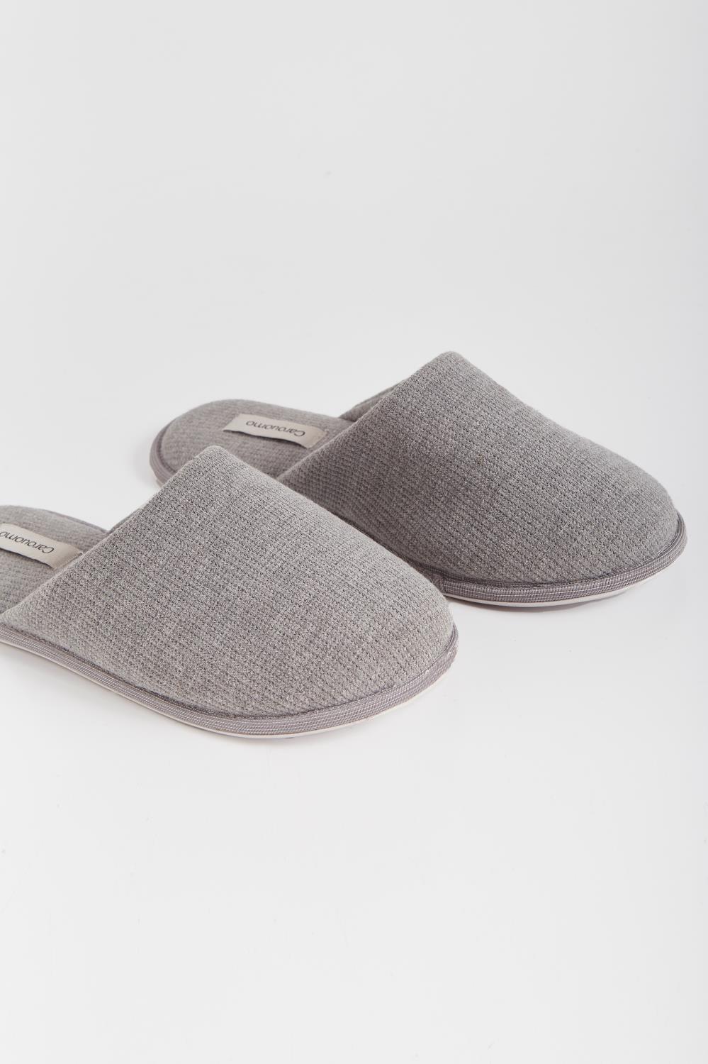 pantufla collin
