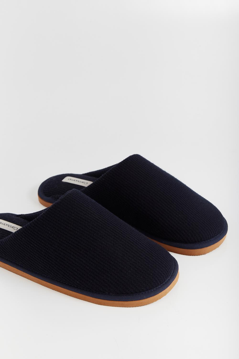 pantufla tom