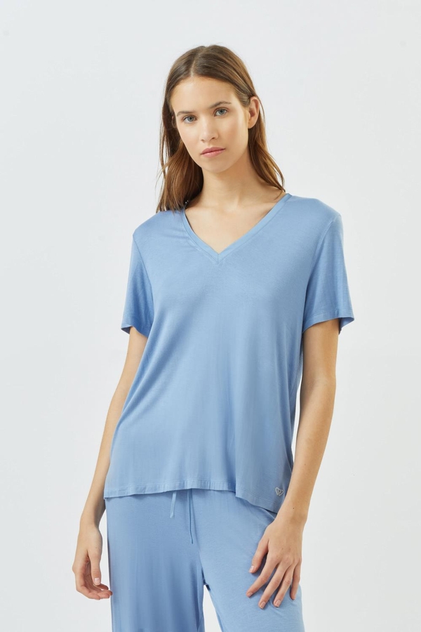 remera mona