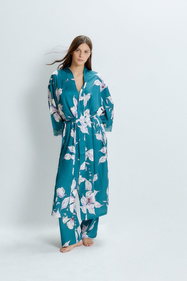 kimono luxe flowers