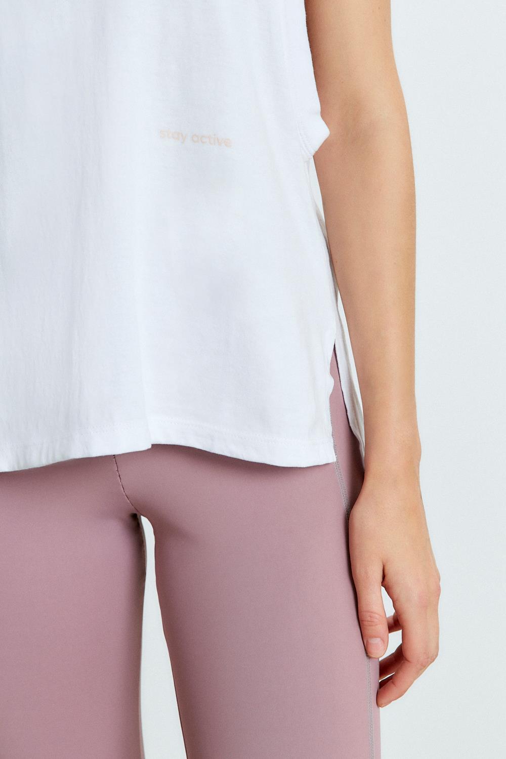 musculosa julie