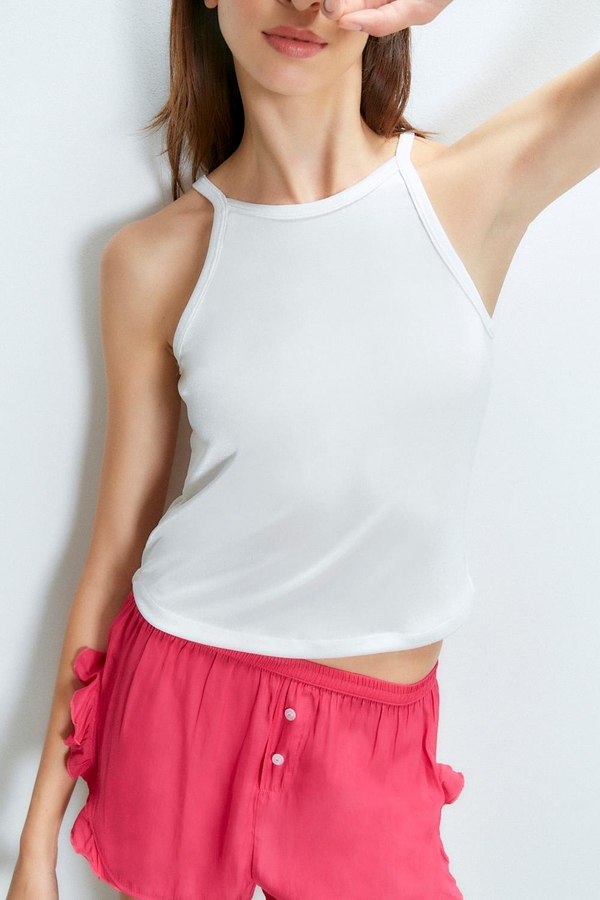 musculosa evie