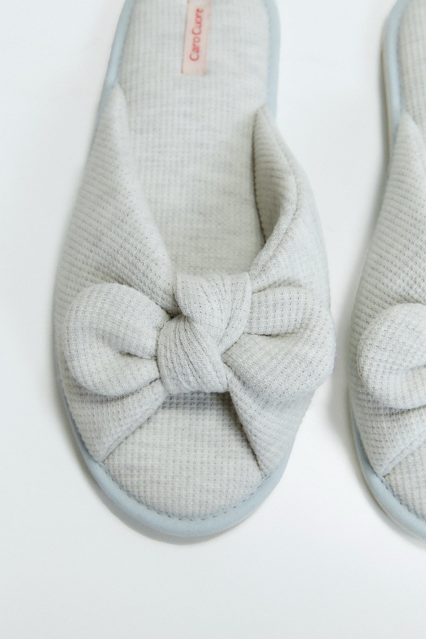 pantufla almendra